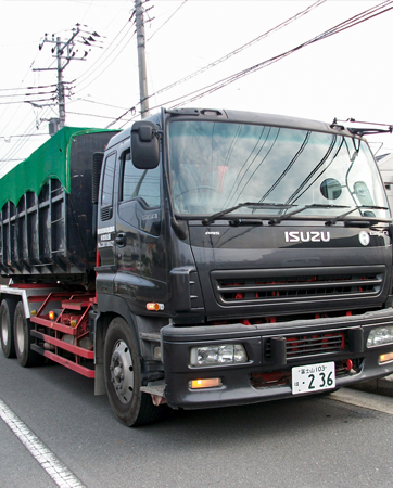 常創企画の産業廃棄物収集運搬車両01